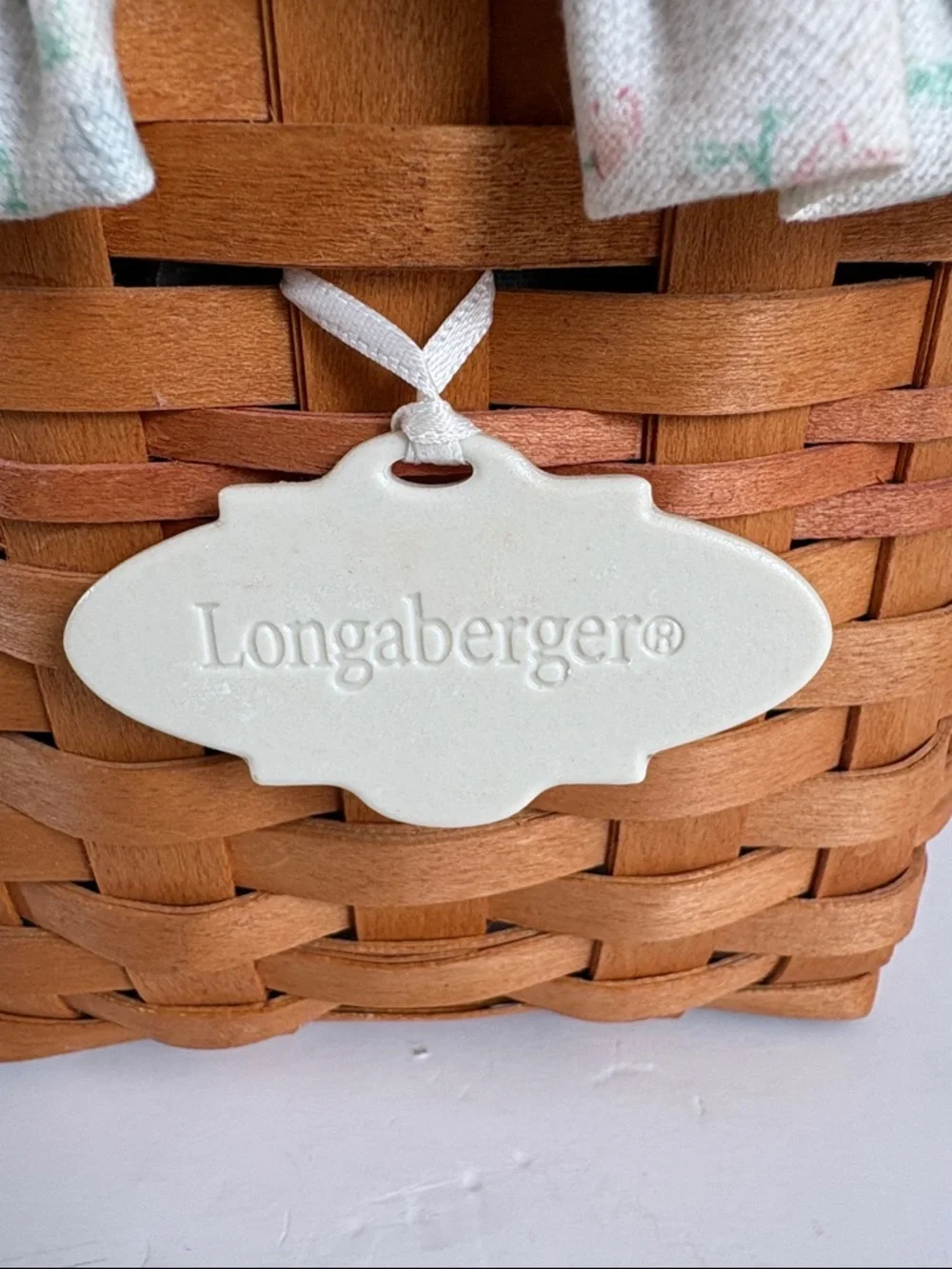 Longaberger 2001 Mother’s Day Vintage Blossoms Basket w plastic and floral liner